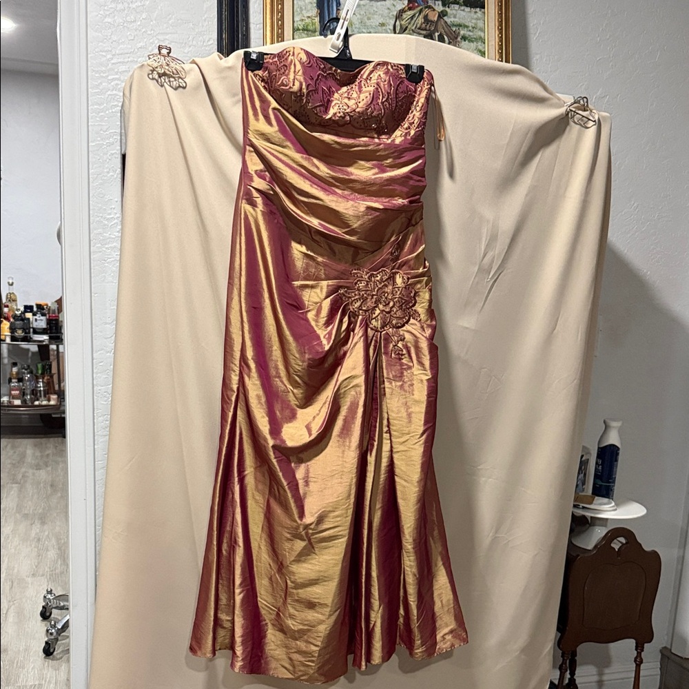 Elegant Two-Tone Metallic Pink and Gold Evening Dress